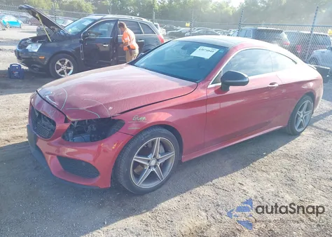 2017 Mercedes-Benz C 300 4Matic z USA, uszkodzony, nr VIN WDDWJ4KBXHF398958